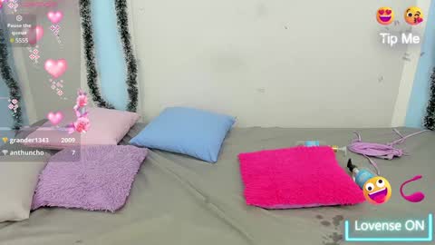 Snapshot of meganqueen2 chatting on December 2024 04:47:02 PM Megan Queen online show from December 2024 04:47:02 PM