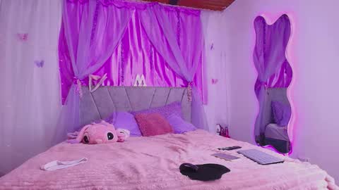 Snapshot of meganrouss7 chatting on September 2025 11:10:01 AM Megan online show from September 2025 11:10:01 AM