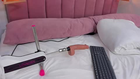 Megan  online show from January 2025 01:31:02 AM