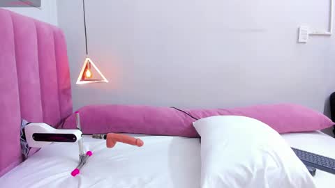 Megan  online show from September 2025 09:16:02 PM