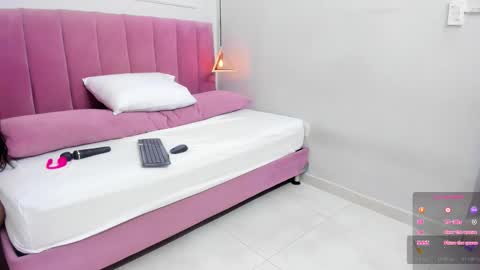 Megan  online show from November 2025 07:36:02 PM