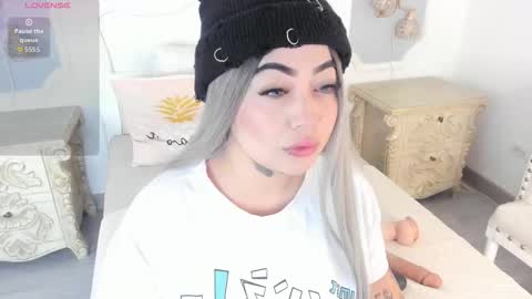 Megan online show from October 2025 11:22:01 AM