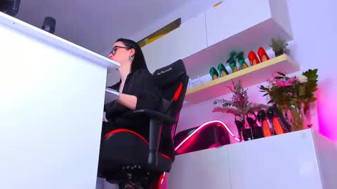 Megan online show from February 2026 06:37:02 PM