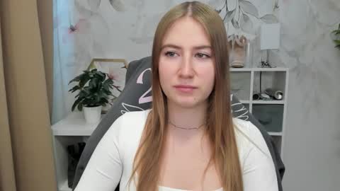 Snapshot of meganx_candy chatting on September 2025 05:33:01 AM Megan online show from September 2025 05:33:01 AM