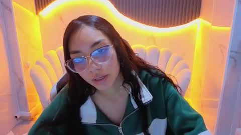 Snapshot of meganyin_b chatting on December 2025 08:02:02 PM Megan online show from December 2025 08:02:02 PM