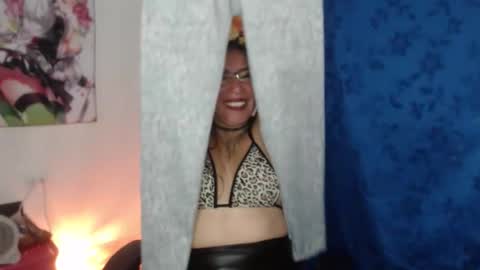 Snapshot of megara_love chatting on March 2026 12:17:02 AM megara_love online show from March 2026 12:17:02 AM