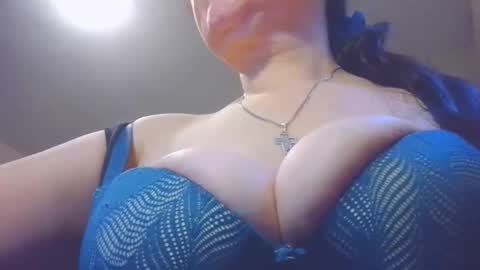 Snapshot of megatitsxx chatting on November 2025 07:03:02 PM SHAROLD online show from November 2025 07:03:02 PM