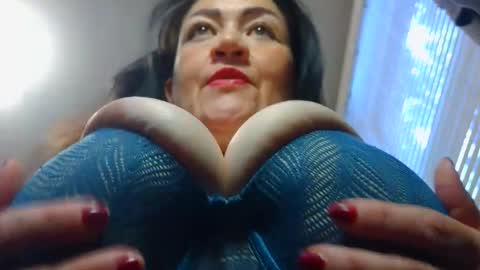 Snapshot of megatitsxx chatting on December 2025 06:57:02 PM SHAROLD online show from December 2025 06:57:02 PM