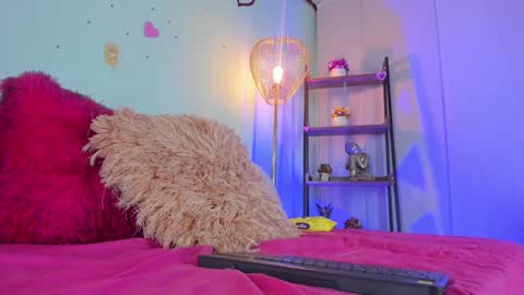 Snapshot of meggan_jade chatting on January 2025 01:21:02 AM Meggan online show from January 2025 01:21:02 AM
