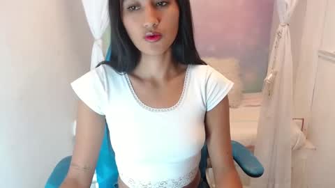 M E G A N N online show from December 2025 11:52:01 AM