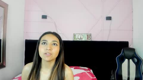 Snapshot of meggannfoxx chatting on September 2025 12:39:02 PM MeggannFoxx online show from September 2025 12:39:02 PM