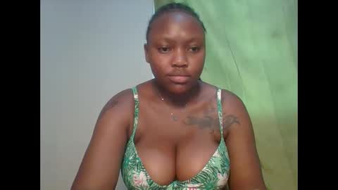Snapshot of meghan_spice chatting on September 2025 11:45:01 AM meghan_spice online show from September 2025 11:45:01 AM