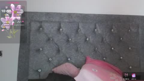 Meghan  online show from January 2026 07:39:01 PM