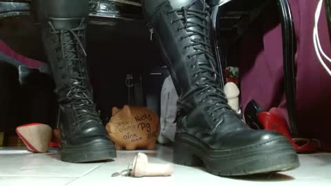 Goddess Sara online show from April 2026 08:18:01 PM