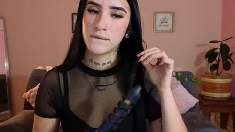 Snapshot of mei_naughtycat chatting on October 2025 11:22:02 AM Mei online show from October 2025 11:22:02 AM