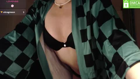 WETWATERMELL online show from May 2026 02:49:01 AM