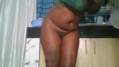 pretty online show from February 2025 06:01:01 PM