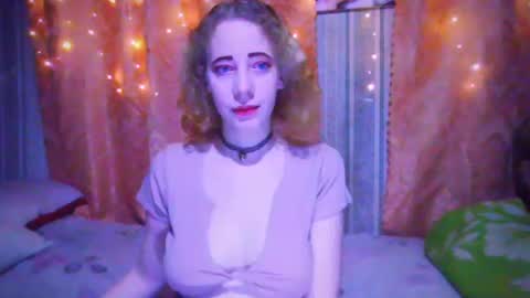 Snapshot of mel_mellie chatting on December 2024 07:21:02 PM Mel Mellie online show from December 2024 07:21:02 PM