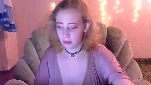 Snapshot of mel_mellie chatting on February 2025 10:33:01 PM Mel Mellie online show from February 2025 10:33:01 PM