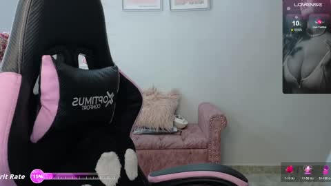 Melaany  online show from April 2026 12:39:01 AM