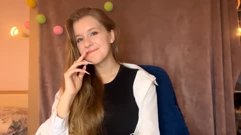 Snapshot of melaineswinderman chatting on October 2025 03:44:02 PM Gera online show from October 2025 03:44:02 PM