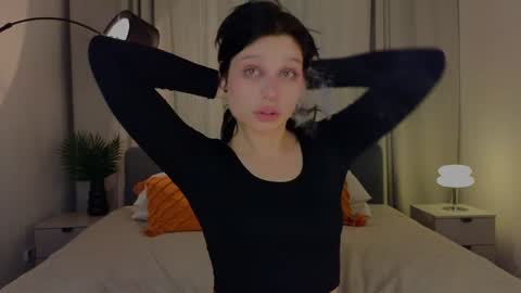 mel online show from December 2024 10:03:02 PM