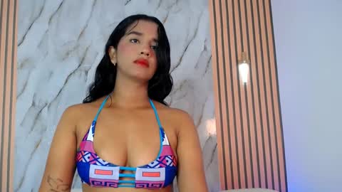 Melani eli online show from November 2025 01:45:01 PM