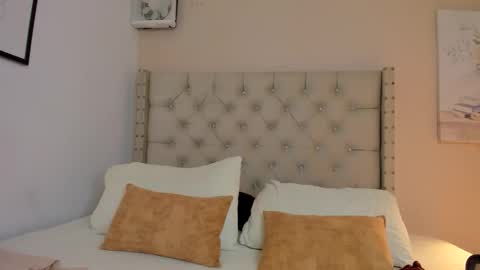 melania_xtreme online show from May 2026 01:33:02 AM