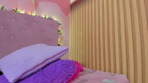 melanie__evans online show from April 2026 01:41:02 PM