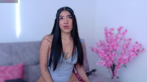 Snapshot of melanie_bianco chatting on April 2026 09:10:02 PM Melanie online show from April 2026 09:10:02 PM