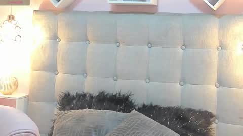 Melanie  online show from September 2025 04:12:01 AM