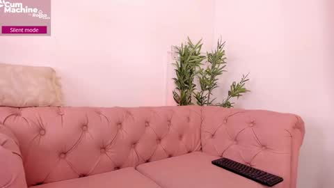 Snapshot of melanie_milleer chatting on October 2025 02:14:02 AM Melanie Miller online show from October 2025 02:14:02 AM