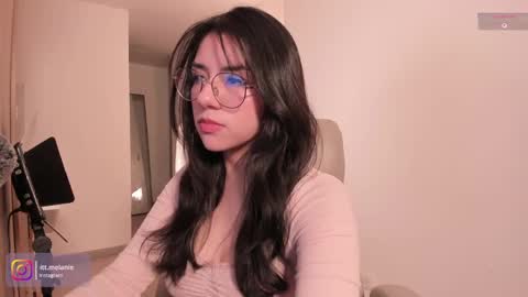 Snapshot of melanie_owo chatting on September 2025 11:08:02 PM Melanie online show from September 2025 11:08:02 PM