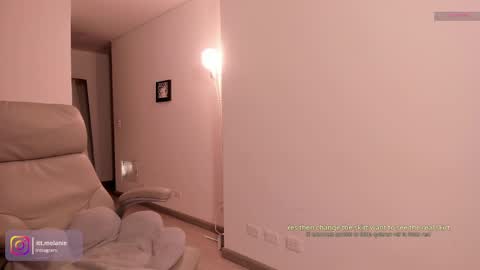 Snapshot of melanie_owo chatting on October 2025 10:54:02 PM Melanie online show from October 2025 10:54:02 PM