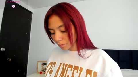 Melanie roux  online show from May 2026 12:24:01 PM