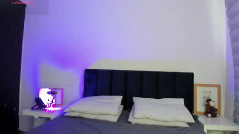 Melanie roux  online show from May 2026 12:22:02 PM