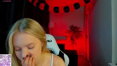 Melanie online show from October 2025 08:09:01 AM