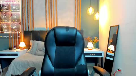 Snapshot of melanie_silver_ chatting on June 2026 09:20:01 PM Melanie online show from June 2026 09:20:01 PM