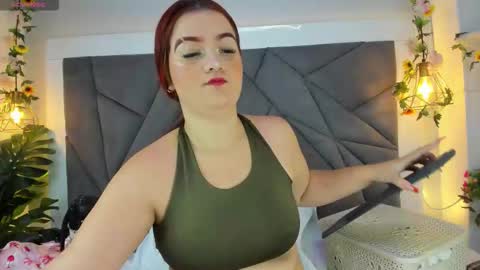 Snapshot of melanieklaus chatting on December 2025 11:38:02 AM Melanie online show from December 2025 11:38:02 AM