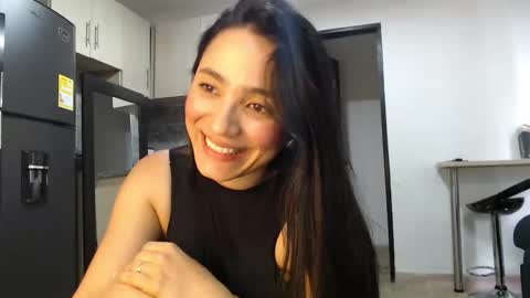 Snapshot of melanieoficial1 chatting on December 2025 07:20:02 PM melanieoficial1 online show from December 2025 07:20:02 PM