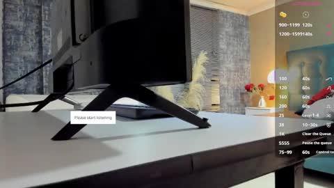Snapshot of melanierioss_ chatting on April 2026 01:17:01 PM online show from April 2026 01:17:01 PM
