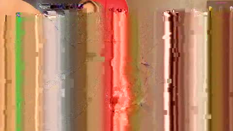 Snapshot of melanierioss_ chatting on May 2026 04:04:02 PM online show from May 2026 04:04:02 PM