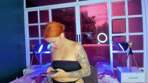Melanie Roux online show from April 2026 09:37:01 PM