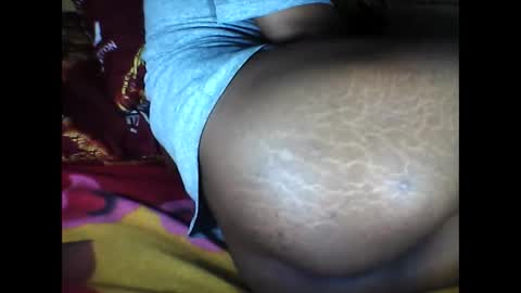 Snapshot of melanih chatting on December 2025 04:43:01 AM melanih online show from December 2025 04:43:01 AM