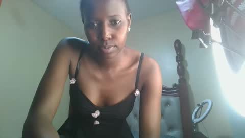 Snapshot of melaninblue chatting on December 2025 07:55:01 PM melaninblue online show from December 2025 07:55:01 PM