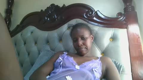 Snapshot of melaninblue chatting on January 2026 06:24:01 PM melaninblue online show from January 2026 06:24:01 PM