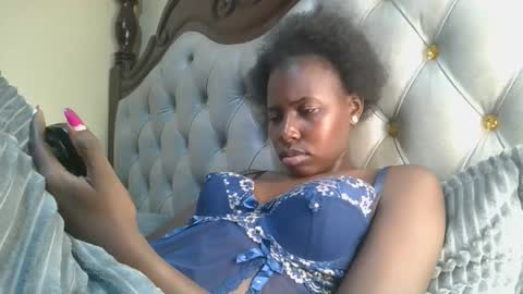 Snapshot of melaninblue chatting on February 2026 06:36:02 PM melaninblue online show from February 2026 06:36:02 PM