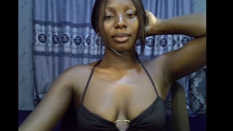 Snapshot of melanine_floral chatting on December 2024 08:00:02 PM Praiz online show from December 2024 08:00:02 PM