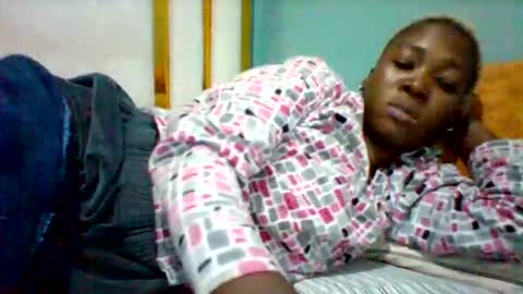 melaninndriping online show from November 2025 07:30:01 PM