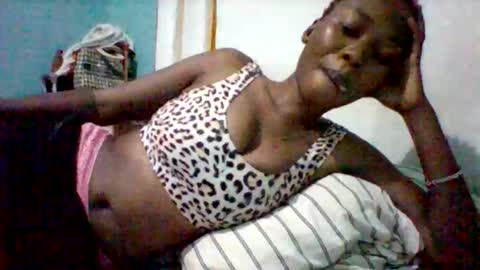 melaninndriping online show from December 2025 05:24:02 AM